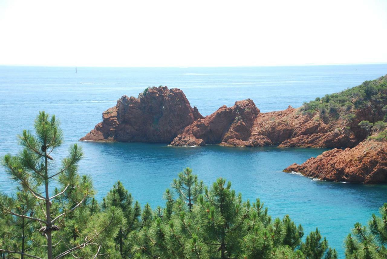 La Calanque Du Boucharel Hotel Saint Aygulf Buitenkant foto